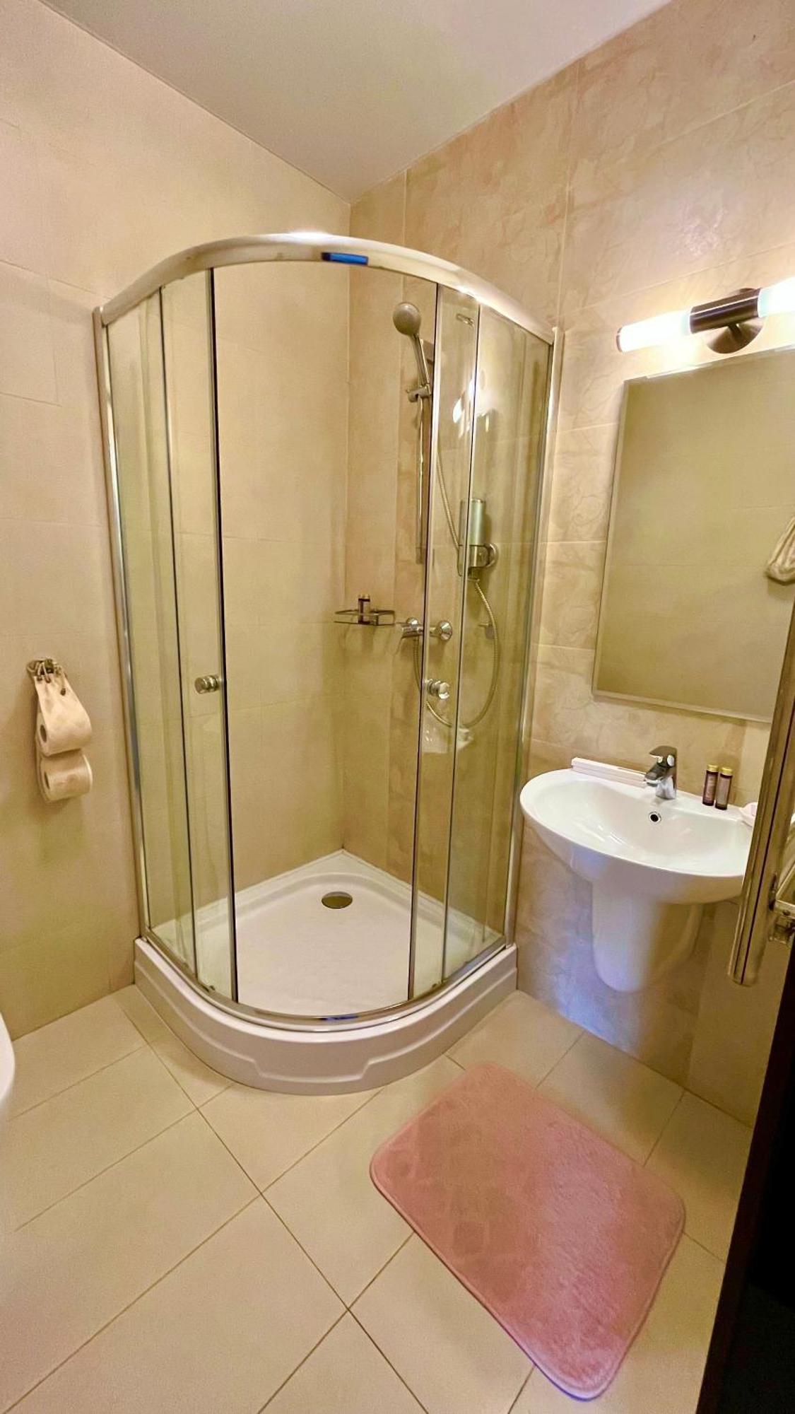 Villa-Sofia Mini-Hotel Odessa Buitenkant foto